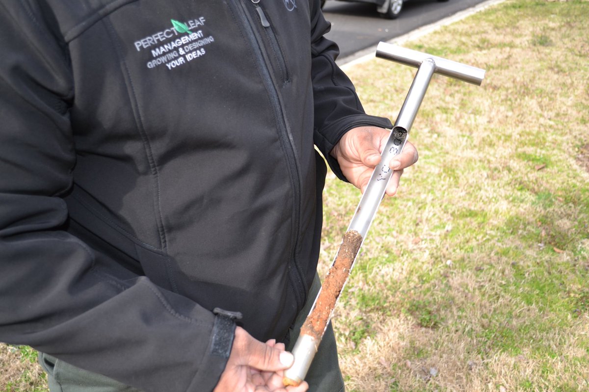 Perfect_leaf's tweet image. Lawn shrub and tree treatment program. Perfect Leaf Management offers different types of soil amendments applications to help your lawn and garden look at its best.