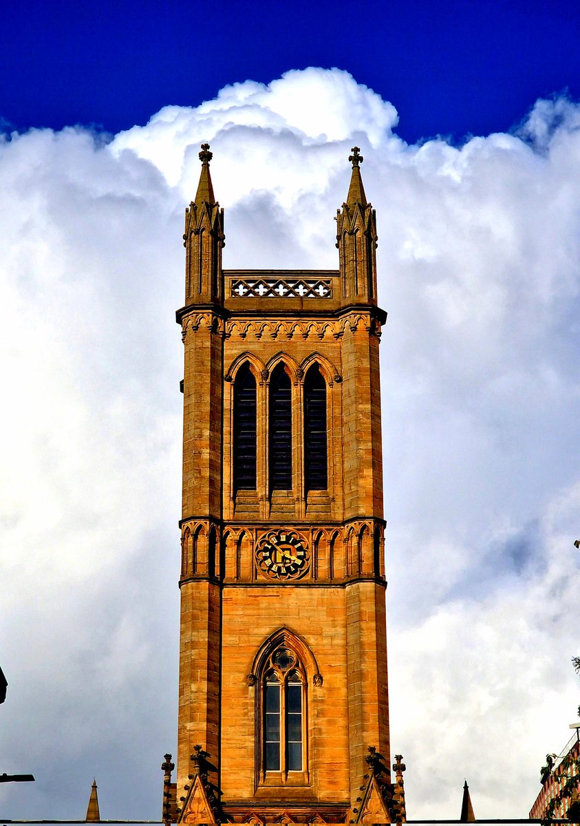 Duffy81's tweet photo. "Stratocumulus"
@unistrathclyde @glasgowlive @peoplemakeglasgow @glasgowtimes @glasgowcommunity @BrewDogMCity
#StrathclydeUni #Ramshorn #cloudburst #clouds #bluesky #stratocumulus #Glasgow https://t.co/eFYQr74jRe