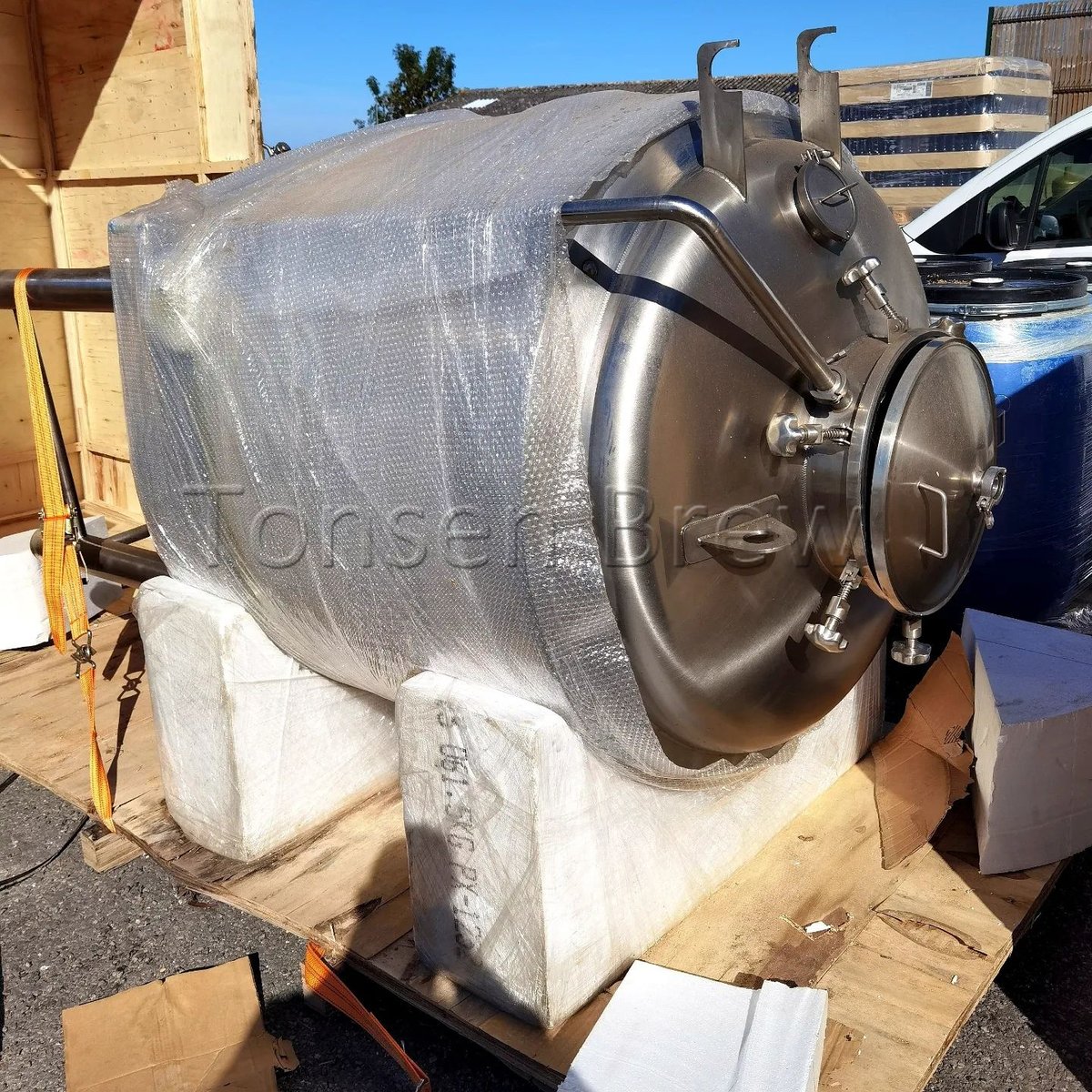 HelenLiu2018's tweet image. Reception of new 10 hectoliter fermenters to increase our production capacity!

Email: helen@tonsenbrew.com
WhatsApp: +86 153 1556 2731
#tonsen #fermenter #beerbrewing #beer #brewingco #unitank #fv #cct #brewingequipment #craftbeer #bière  #biereartisanale #brasserie #beerfactory