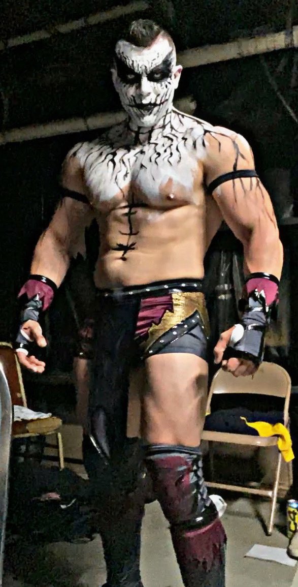 Dark_STG's tweet image. On the hunt @ParadigmProWres 
#UltimatePredator