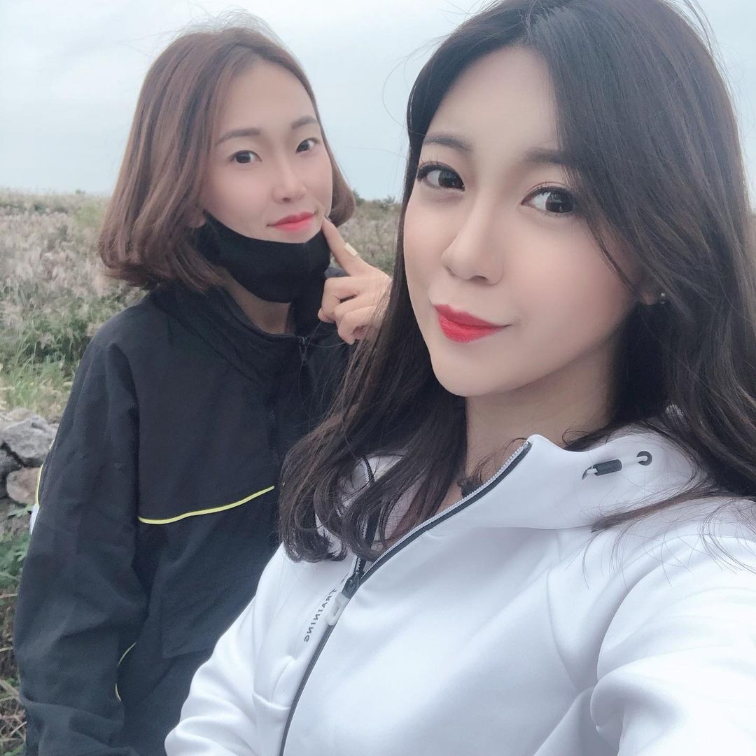 Gwabe100's tweet photo. 아침에는 춥네 ~
#아줌마 #심심  #30대  #여행😀 https://t.co/X6NxYlwtqC
