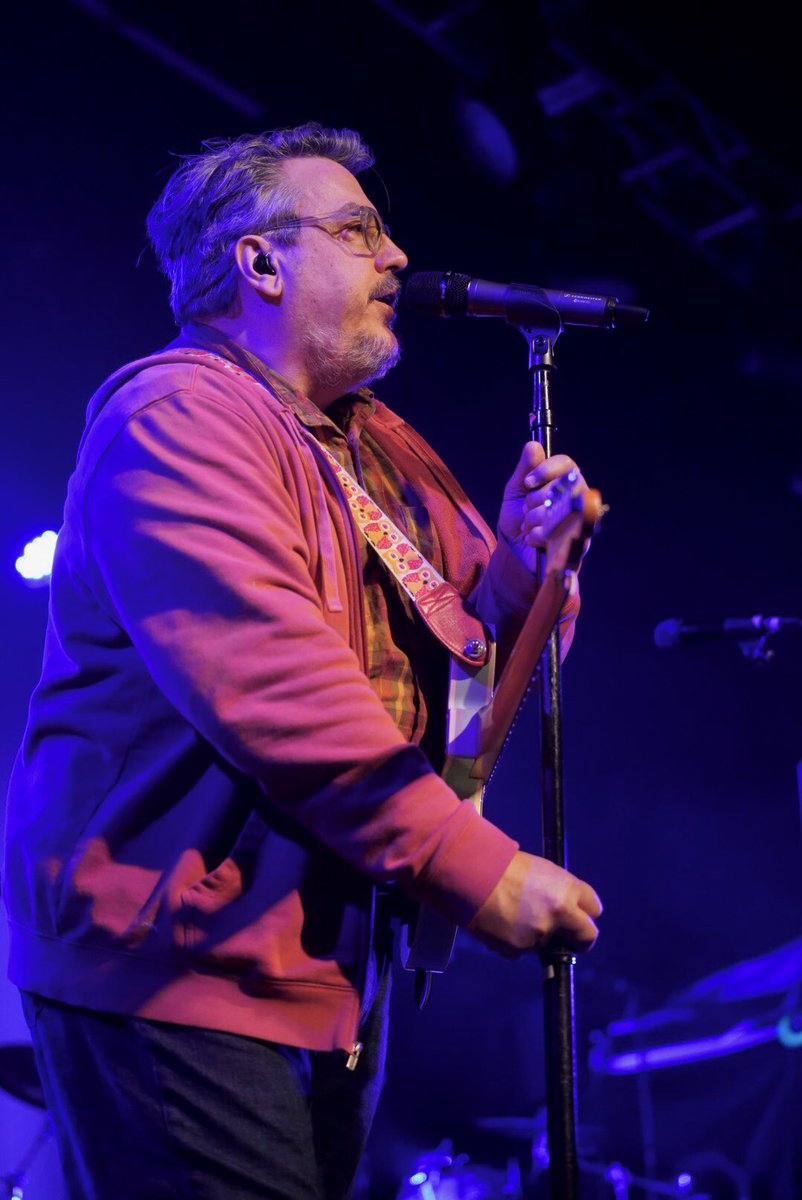 fantailmedia's tweet photo. A few random #instantposts of @tmbg just now from the first set; for /@FirstAvenue. https://t.co/8oLKTAyHRi