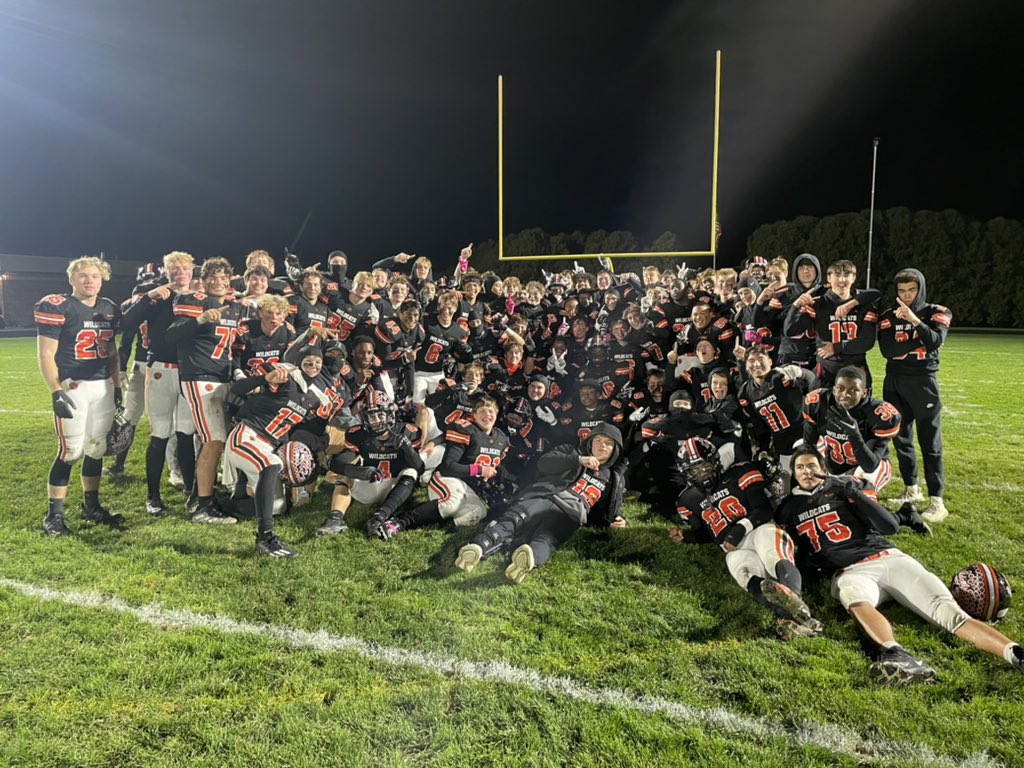 FINAL: VAHS 44, West 0 

The Cats are STILL STREAKING and close out the regular season on the road to earn our first Big 8 Conference Championship OUTRIGHT in the NEW ERA! 

#RollCats #PF3 #ConferenceChampions