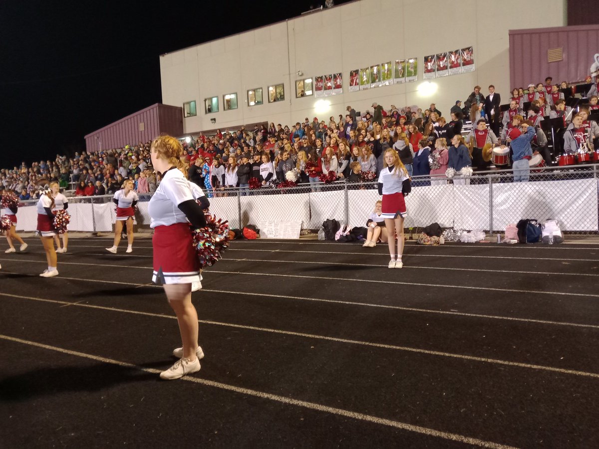 SENewsteam's tweet photo. Homecoming at Colville High School. Colville hosts Shadle Park. #wafbscores https://t.co/DC2WWK6b5m