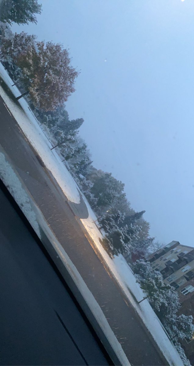 RSSmama065's tweet photo. Sad times in Minnesota!! Ugh! That was this morning #PokemonGo #SnowyWeather #Snow #Minnesnowda #Minnesota #Brrrrr https://t.co/fkx3Zw0XXI
