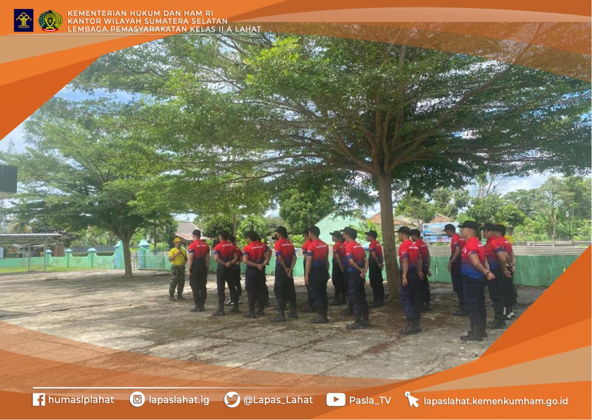 Lapas_Lahat's tweet photo. Lembaga Pemasyarakatan Lahat Kemenkumham Sumsel  melaksanakan kegiatan Pembinaan Fisik Mental dan Disiplin Pegawai bekerjasama dengan Secata Rindam II/Sriwijaya.13/10/2022
@Lapas_Lahat 
@BarutuSoetopo 
@Lapas_Lahat 
#LapasLahat
#SoetopoBerutu https://t.co/KiHVRNLvXr