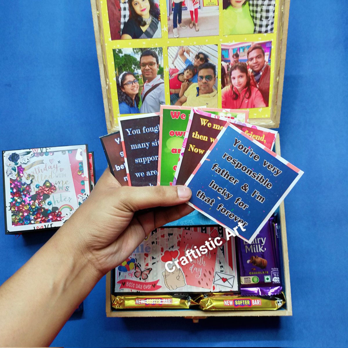 craftisticart's tweet image. Best Birthday Gift For Husband. Holds 60 photo's includes Mini Scrapbook, Pop up cube in a box, Chocolate, Match Box, Message frills, Envelope Card, light. Box size- 8"×8". Customization available. Order before 30 days. Video Link: youtu.be/RvN9CZXlfmI#Cr… #mdfbox #hamperbox #gift