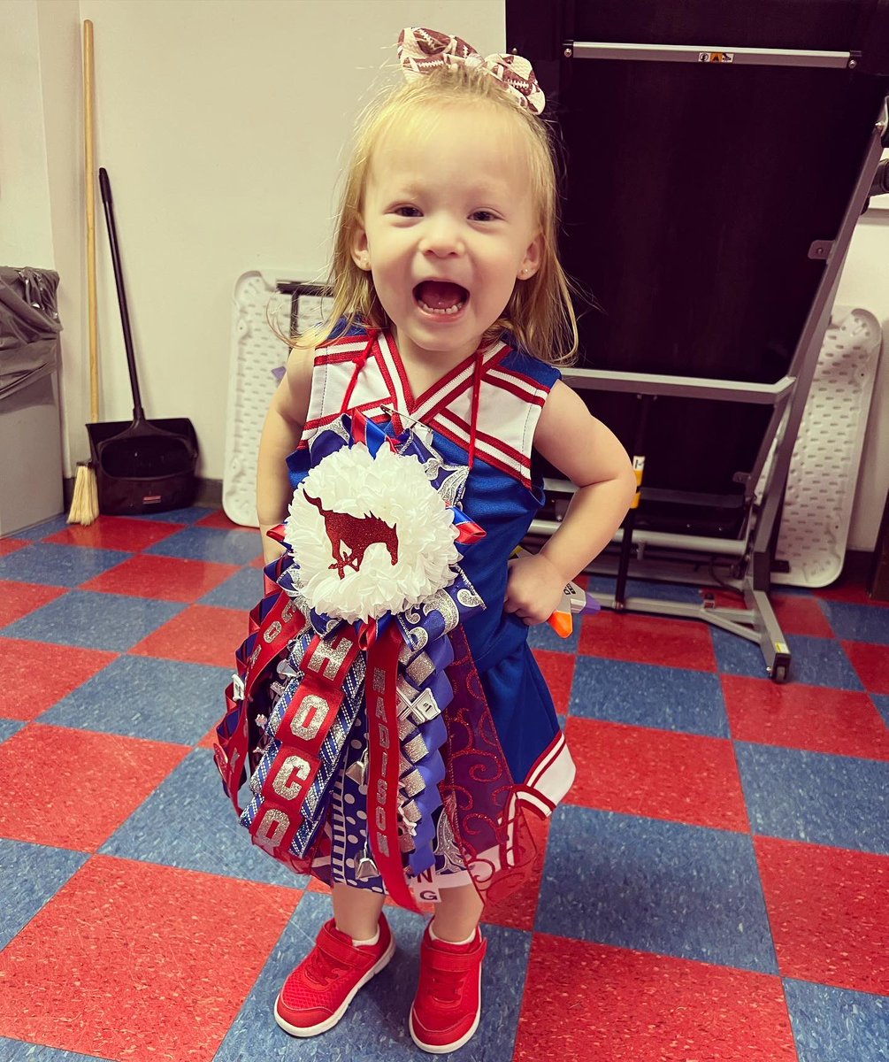 Our coach’s kid loves her Daddy! Go Mustangs❤️🏈💙 #coachskid #txhsfb #homecoming #mustangmindset