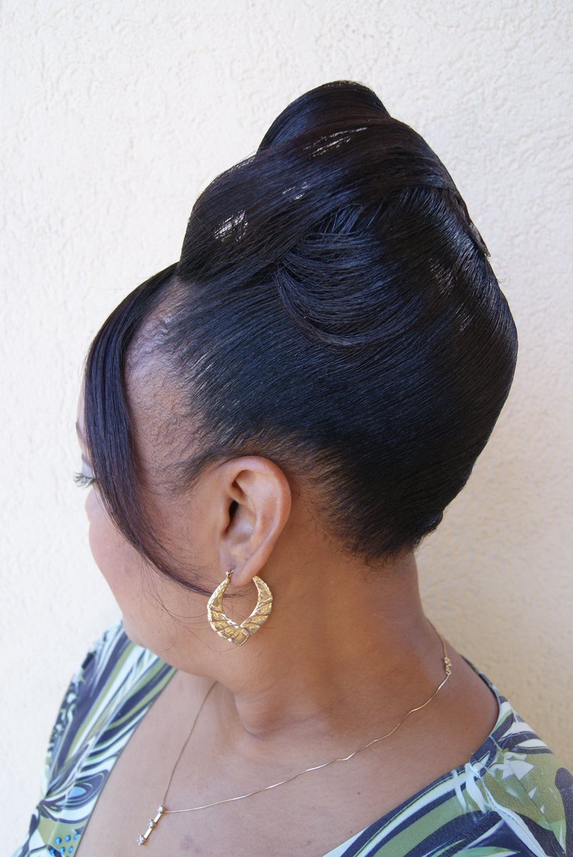 krissybee's tweet photo. If you see me wearing my hair like this at homecoming just know it’s cause the hair girlies have LOST IT… so I went down to Miss Pearl at the JC Penneys Salon. https://t.co/xnGuEffid8
