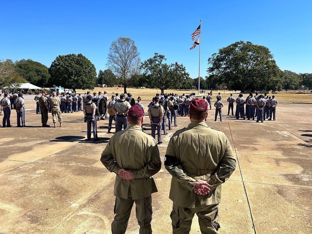 LibertyJumpTeam's tweet photo. It was a great honor to spend time with the Cadets, Families and Cadre of Marion Military Institution. Today we conducted presentations about our mission and our school are looking forward to developing a viable path to the formation of the MMI Jump Club! #AATW #TrustHonorService https://t.co/GD0bZzrdaq