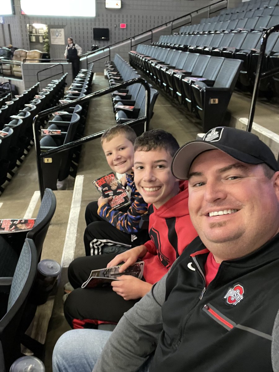 williamsn717's tweet photo. @griffinshockey home opener with my boys! #GoGRG https://t.co/3SSKYGku7U