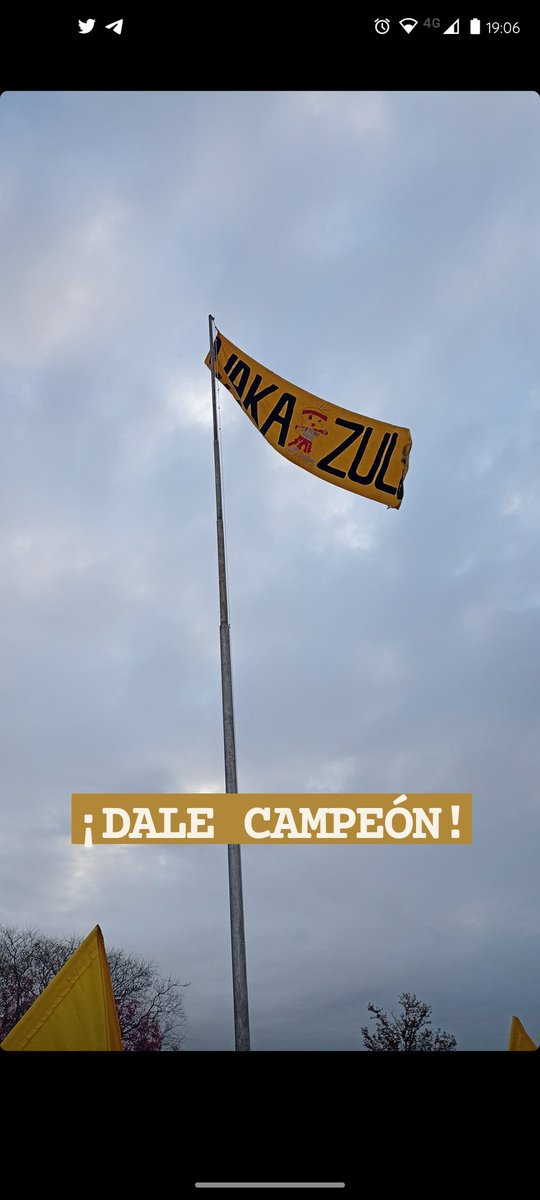 YamilaGoyenech's tweet photo. Algún día se superan? NUNCA! Vamos Yaka Zulu 💛 Felicitaciones a ambas tribus!
 #Promo16 #YakaZulu #Cacique https://t.co/gVrpglwcts
