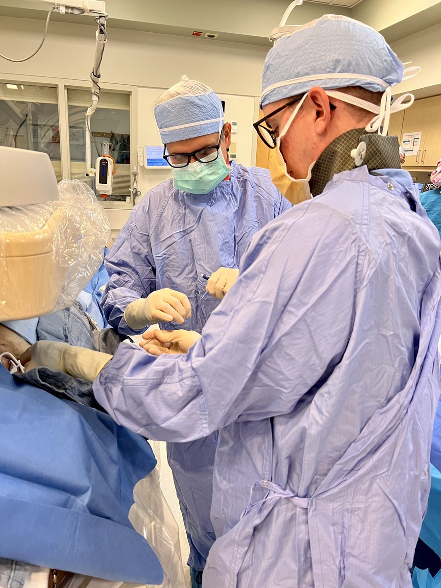 AlexStevensMED's tweet photo. Had an amazing time this month at @VIRDelaware! Only a few more months until match!🩻💉

pc @DO_Angio 
#DOsthatIR #futureradres https://t.co/MSNqEmOT7W