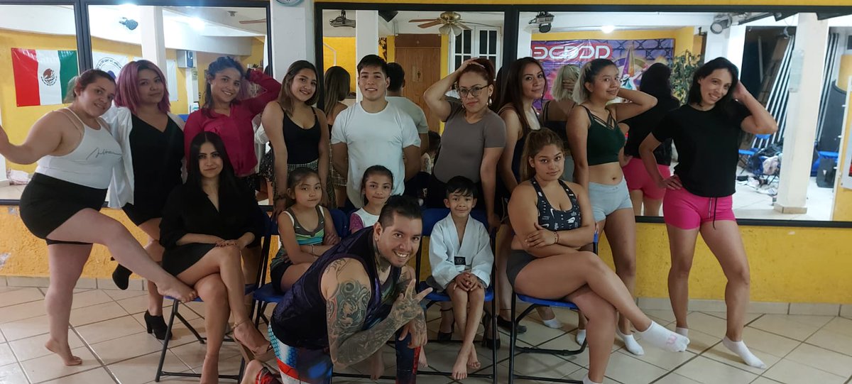 Roberto32451298's tweet photo. Hoy toca #teamsantafe #poledance inf , 55 44 67 68 20 https://t.co/tccTijZ61N
