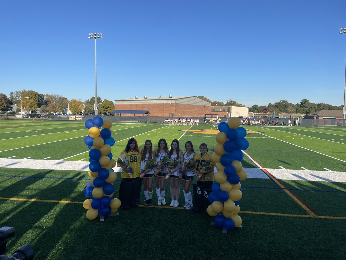 beautiful night for senior night! 💙💛 #letsgopanthers #nocknation