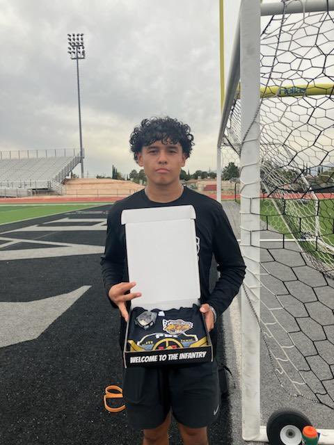 Chriiss2Hyp3's tweet photo. Thank you to pick 6 infantry for the exciting merch and showing us 915 athletes love and support ⚔️ 🏰🛡️@Hanks_Football @Pick6Infantry @HanksCoachBlair @ralphcedillo6 @drew2castillo https://t.co/DTuNT6mNLI