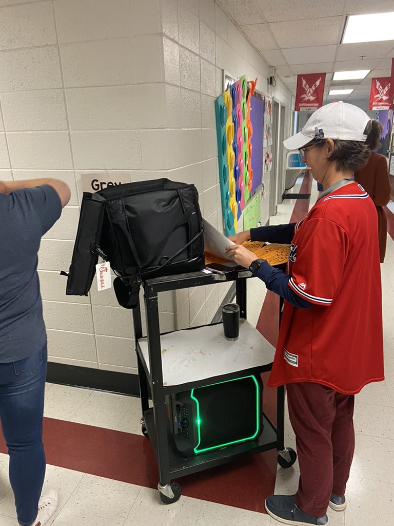 2ndwithMsSmith's tweet photo. Heard the music coming down the hall and knew it had to be @Stillartngarden! Love the gift of Chick-Fil-A Biscuits & Jean Passes! Such a fun way to start a Friday! 🐄👖 #funcommittee https://t.co/o1vIKwZEiz