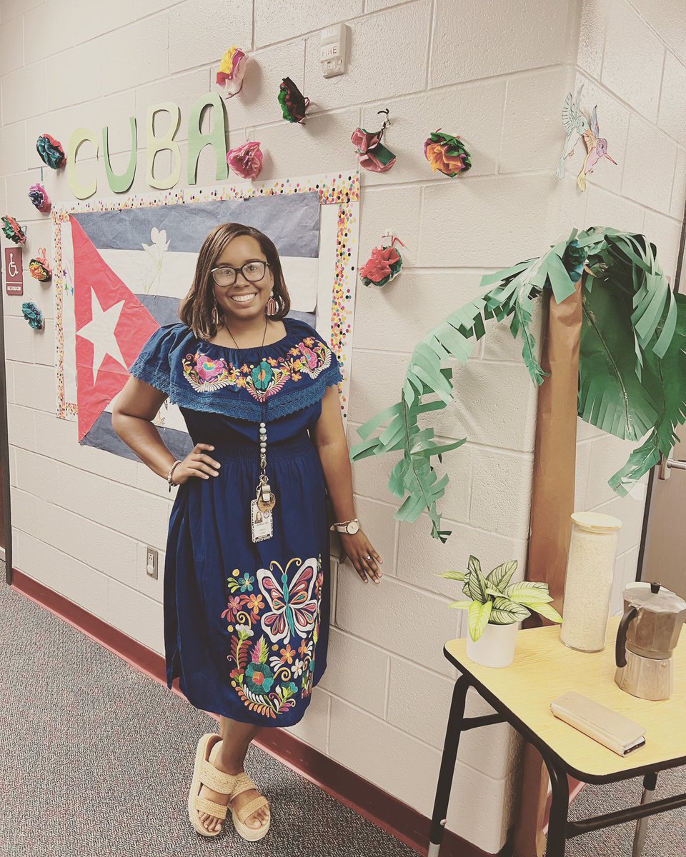 MrsWilson_CWE's tweet photo. Highlight of the Week: Our campus has been celebrating Hispanic Heritage Month, and we celebrated the final day with a Tour of Latin America. 5th Grade represented Cuba! 🇨🇺♥️ https://t.co/OLqp5HJtwj
