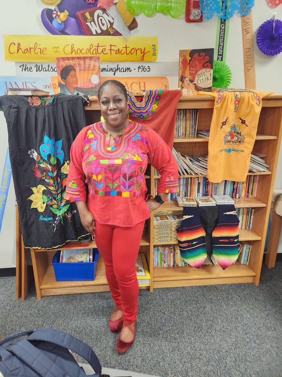 Counselor_Jones's tweet photo. We wrapped up Hispanic Heritage Month with a wonderful Folkloric performance!! #KateBellPride 🐾 https://t.co/eZQD1BUcYR