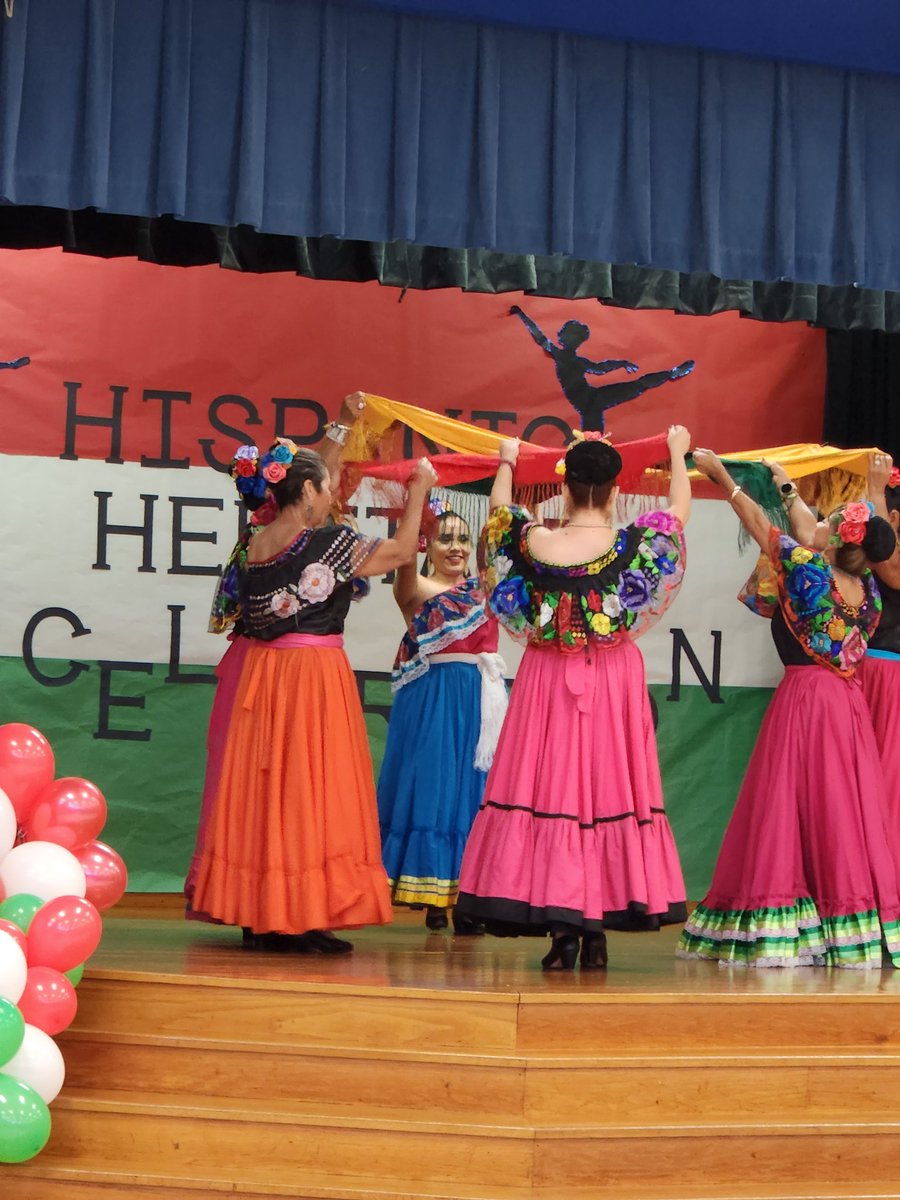 Counselor_Jones's tweet photo. We wrapped up Hispanic Heritage Month with a wonderful Folkloric performance!! #KateBellPride 🐾 https://t.co/eZQD1BUcYR