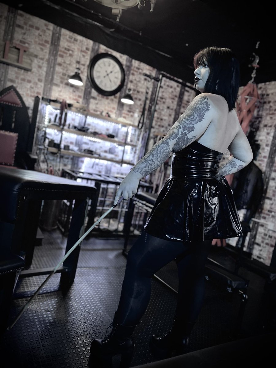 TheGlamourazzis's tweet photo. Hey a model added to The Glamourassiz's glamour model awards Mistress Paisley Black https://t.co/4JLq3kO3uL #bestnewcomer #bestaltmodel #bestfetishmodel https://t.co/5QVNKAJA1D