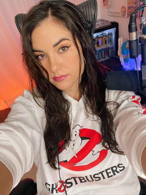 Live now games n stuff https://t.co/SRtXpiLf8L<a href="/tag/thewitcher3"class="tags"><span>#thewitcher3</span></a><a href="/tag/teamyen"class="tags"><span>#teamyen</span></a>