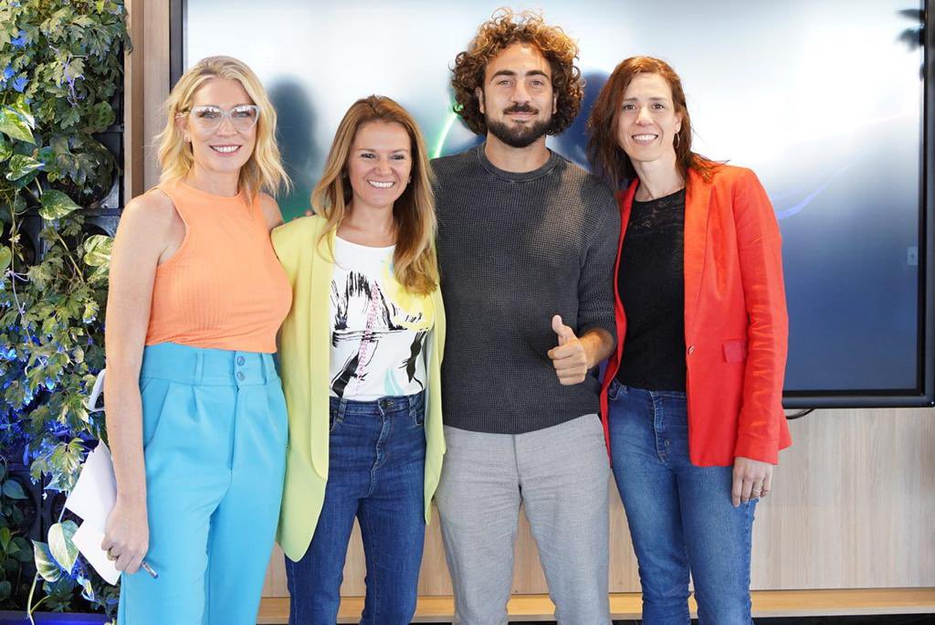 paulagarnero's tweet photo. Muy bueno @tomikaragozian en el evento de INTAL Bid “ideas para una integración imprescindible “. @anabasco77 https://t.co/fiVyj1nK69