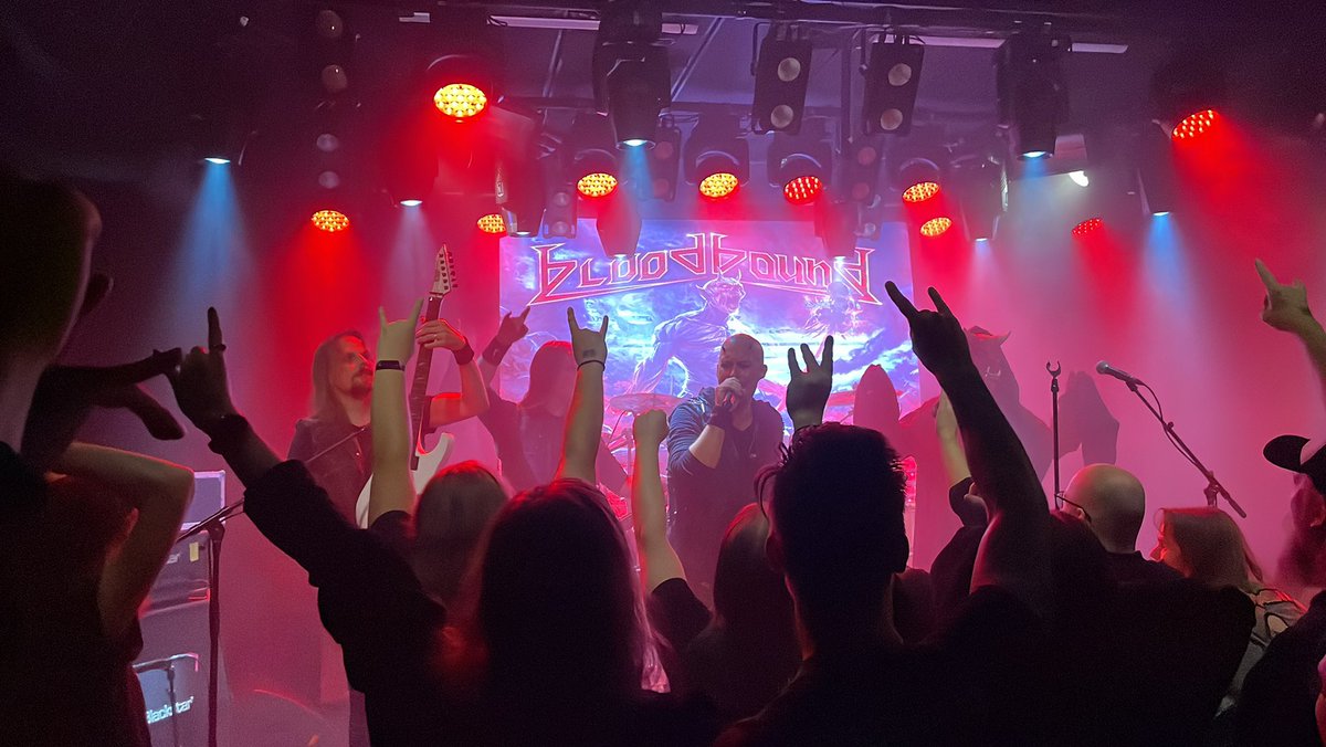 entropyftw's tweet photo. Ultimately amazing ending of my #euruko trip this year: some heavy metal by Captain Black Beard, Altaria &amp; Bloodboud. Helsinki, you rock! 🤘 https://t.co/jc22QmY9EO