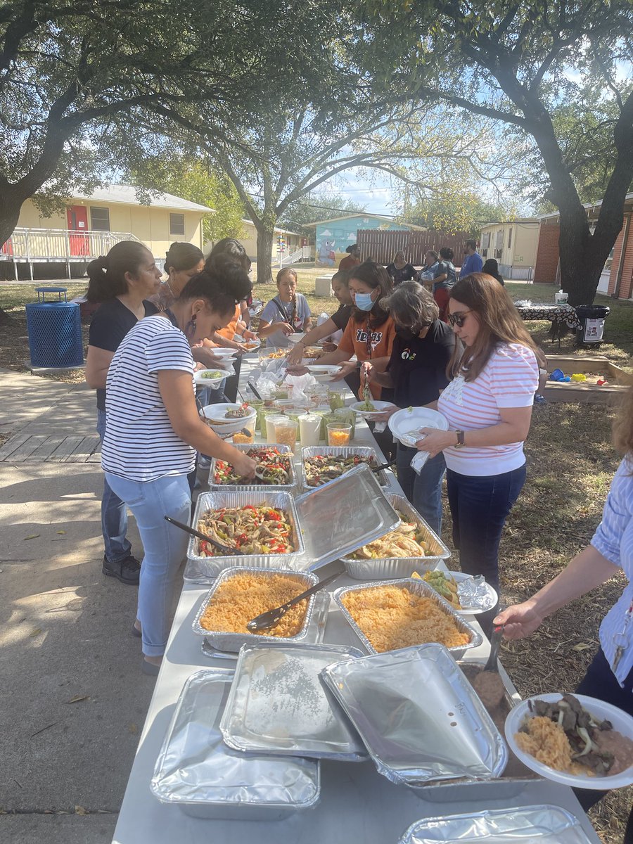 The staff got fed like bosses today ⁦<a href="/GHWootenWarrior/">Wooten Elementary</a>⁩