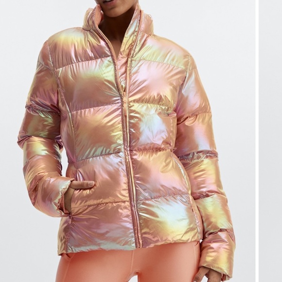 cashinkat's tweet photo. So good I had to share! Check out all the items I'm loving on @Poshmarkapp from @stanfordgirl #poshmark #fashion #style #shopmycloset #solitaire #mdp #fabletics: https://t.co/6rTbYV8qCE https://t.co/xaGuoyGKvl