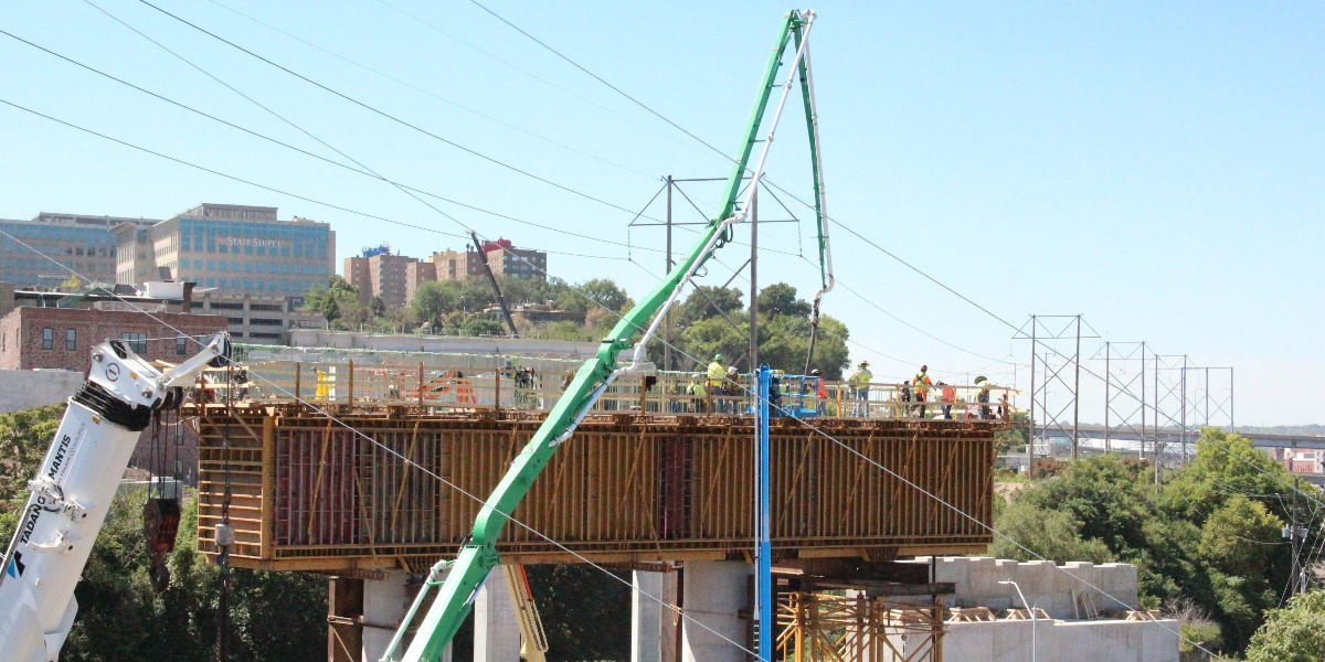 MidAmCarpenters's tweet image. The new Buck O'Neil Bridge is taking shape in downtown Kansas City. Union Carpenters with Massman and Clarkson have started forming the bridge decks for the flyovers and are finishing up pier caps over the river. Keep up the great work!
#WeBuildStrong #MidAmCarpenters #Union