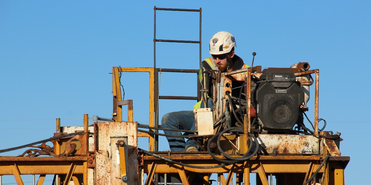 MidAmCarpenters's tweet image. The new Buck O'Neil Bridge is taking shape in downtown Kansas City. Union Carpenters with Massman and Clarkson have started forming the bridge decks for the flyovers and are finishing up pier caps over the river. Keep up the great work!
#WeBuildStrong #MidAmCarpenters #Union