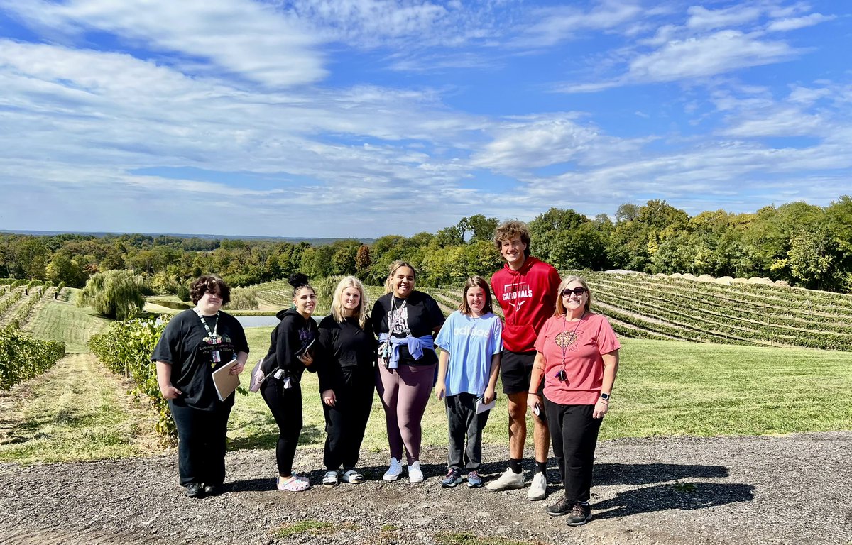 CHS_Principals's tweet photo. Growing in knowledge by experiencing Colerain Township in new ways. Check out Mrs. Martini’s Intro to Education course on their latest field trip. https://t.co/duaoQxUhRt