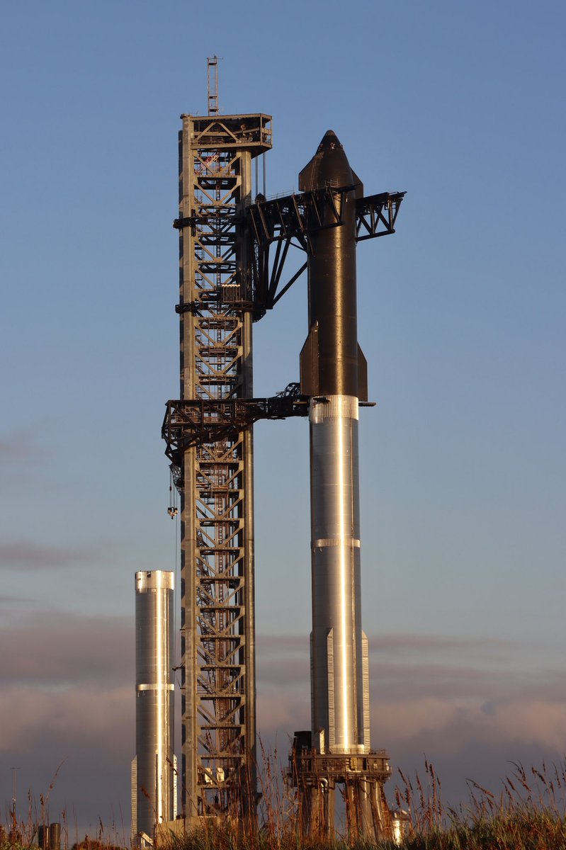 austinbarnard45's tweet photo. The Gateway to Mars https://t.co/KT90SeGK9L