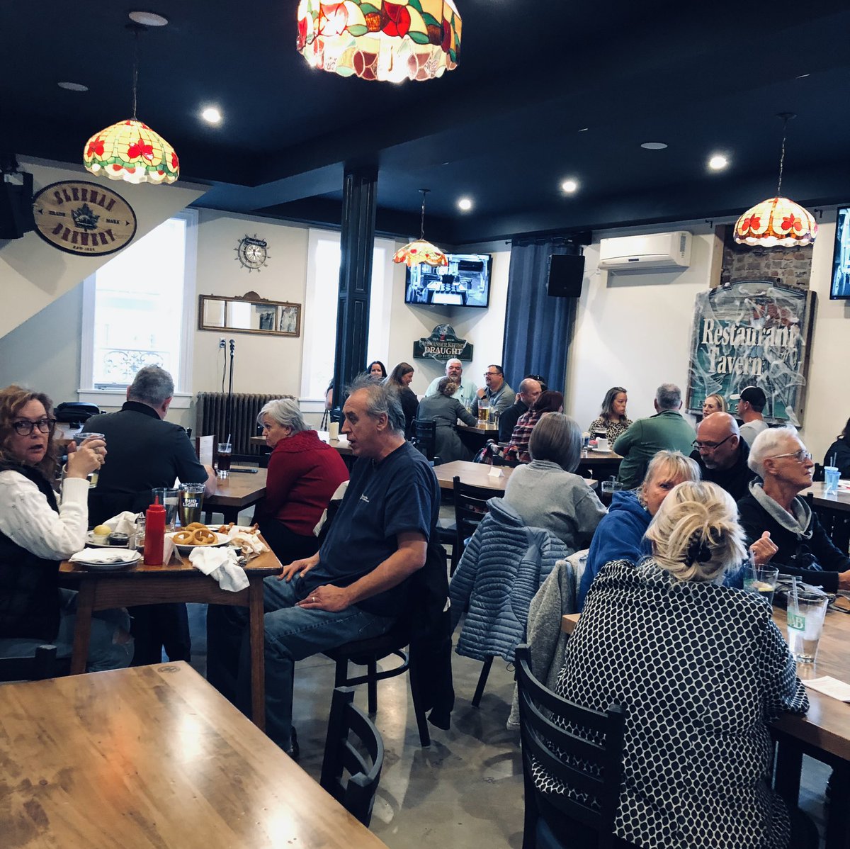 DennisNapper's tweet image. Great to be back with @blblcomedy tonight in Baden @ EJ's Tavern. Sold Out Show!