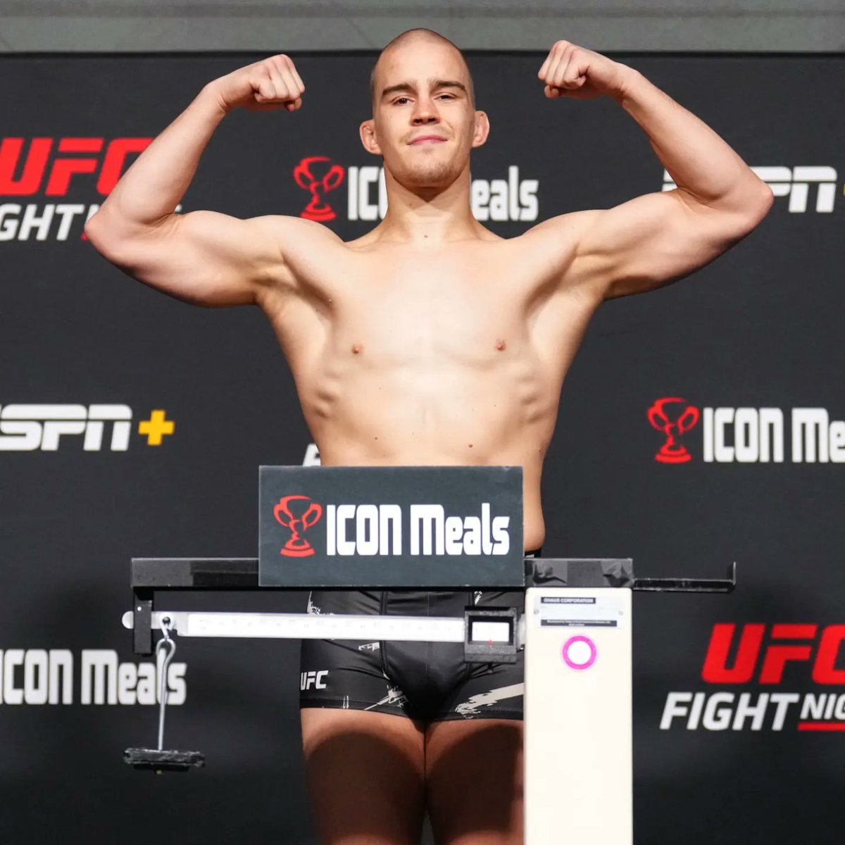 todorovic_ufc's tweet photo. Merenje završeno ⚖️ ✅️
Sada odmor i sutra borba.
Daću sve od sebe da dodjem do pobede!
-
🙏🏼Hvala svima koji su uz mene na velikoj podršci! ⚡️❤️
-
#UFC #UFCVegas62 #DT #duskotodorovic #teamtodorovic #secutorteam #teamthunder #mma https://t.co/QR5VNvxVuK