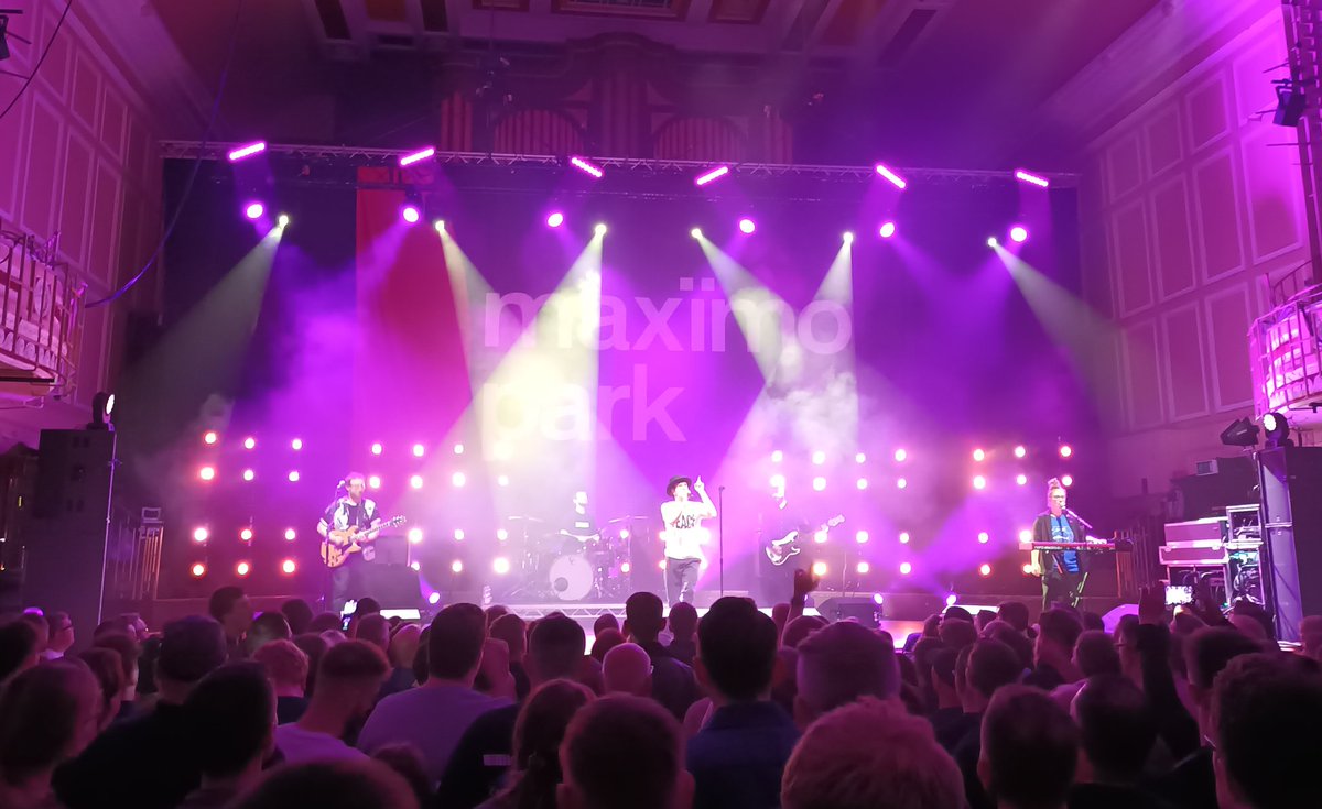 WarmDigits's tweet image. Great to see our old muckers @maximopark in Toon tonight on the last night of their singles tour. So many bangers!  Good work @paulsmithmusic