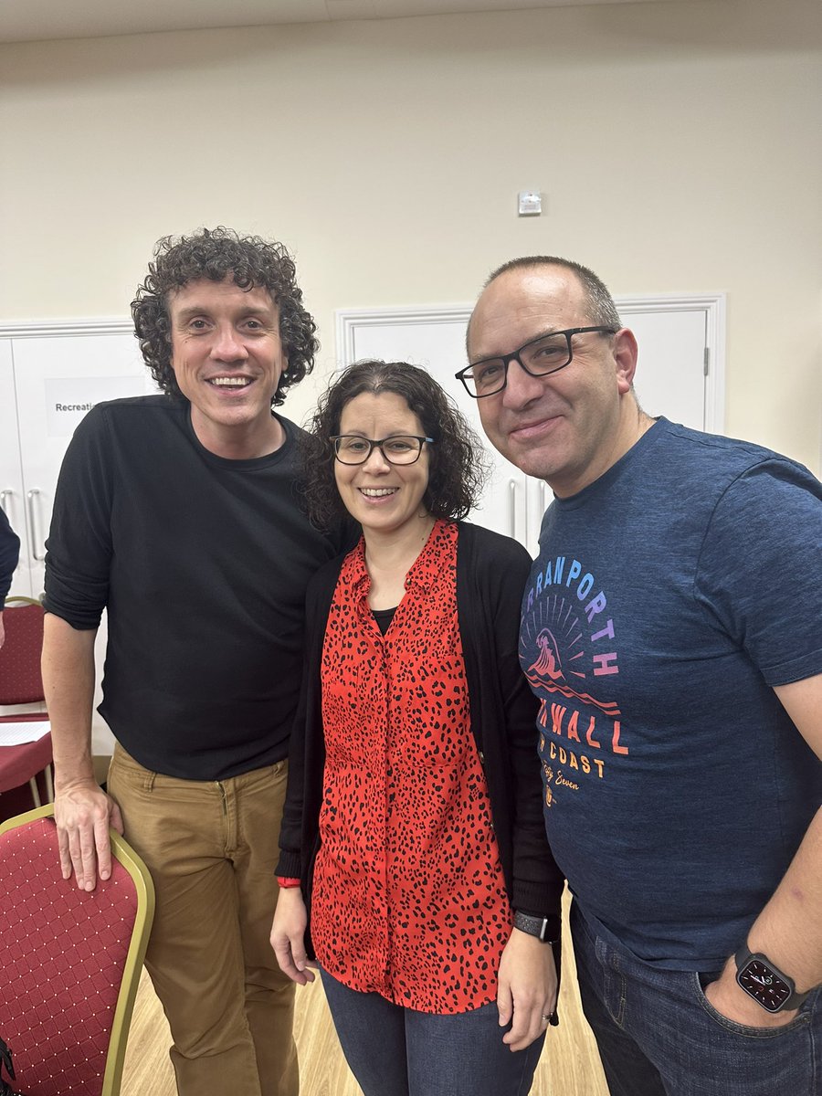 Great evening with @sarahAmackay and friends keeping ourselves off the bottom of the quiz ladder and raising some money for an amazing charity alexandrahouseofjoy.co.uk hosted by <a href="/bones_giles/">Darragh Ennis</a>