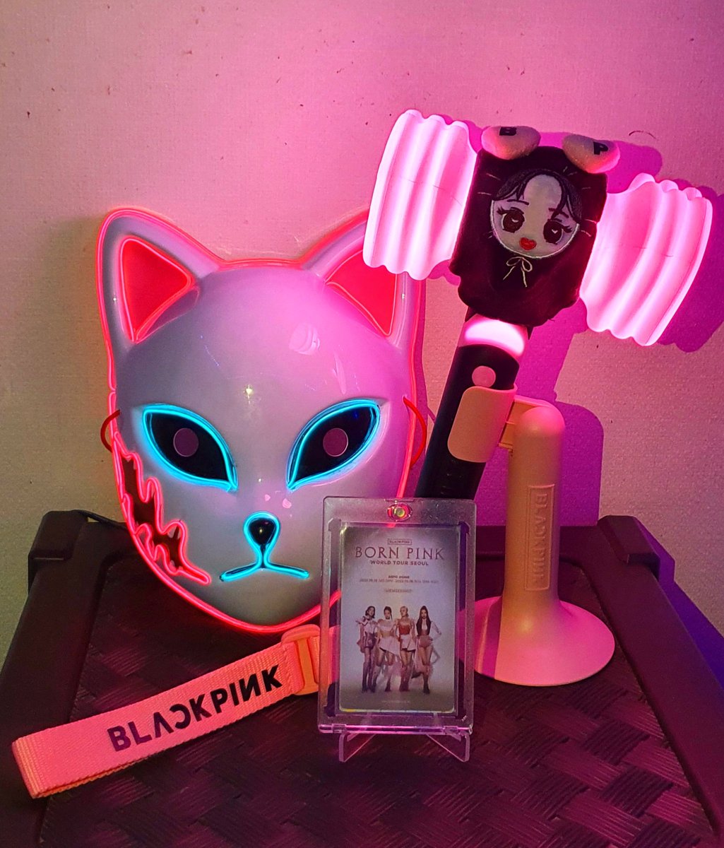 MarioDXplorer's tweet photo. getting ready for today's concert 😍
ticket ✔️
lightstick ✔️

BORN PINK WORLD TOUR
#BORNPINKinSeoul_DDAY
#블랙핑크 #WORLDTOUR #BORNPINK #SHUTDOWN #PINKVENOM #SEOUL #20221015_6pmKST #KSPO_DOME #YG
@BLACKPINK @ygofficialblink https://t.co/CLWrRriBKU