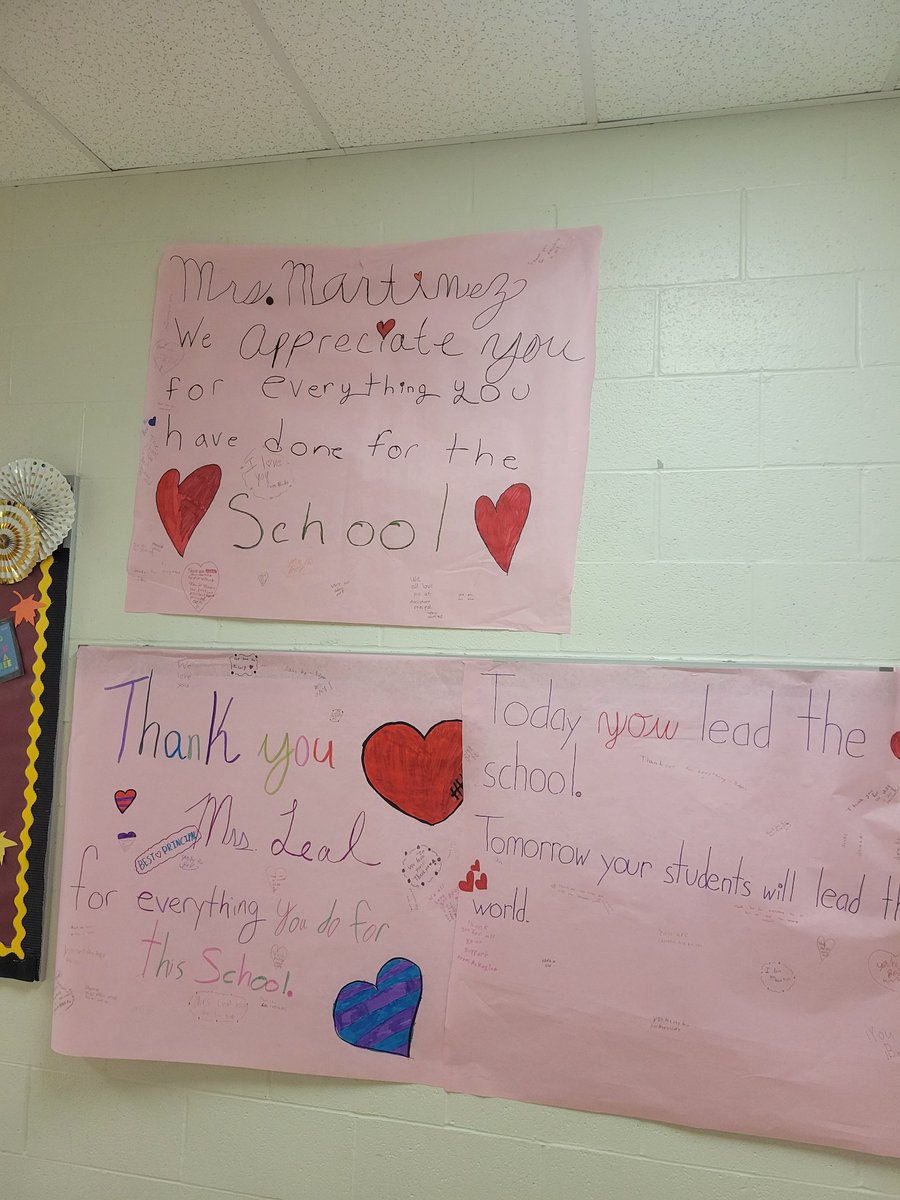 OESFifth108's tweet photo. 5th grade students showing appreciation for what administration has done for us and our FABULOUS school. They are truly loved. Happy Boss's Day!💚 https://t.co/IKgNsOA3ZO