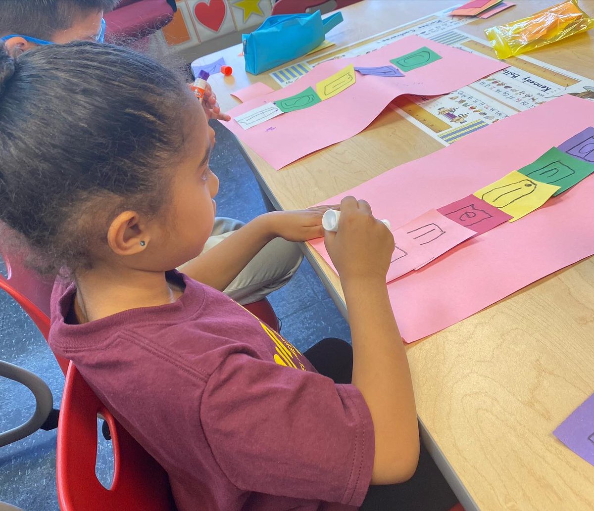 WhittierECSTEM's tweet photo. 3…2…1…BLAST OFF! Did you know today was Astronomy Day? Our Kindergartners enjoyed a read aloud all about outer space and created their very own name rocket ships #TheWhittierWay #WhittierECStem #WhittierElementary #DCPS #DCPSRising #Ward4 #DCPublicSchools https://t.co/wvIuB8DO35
