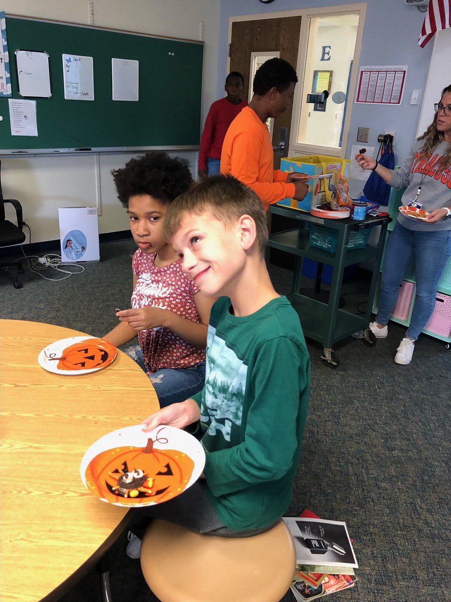 Ms. Sabin tweet media