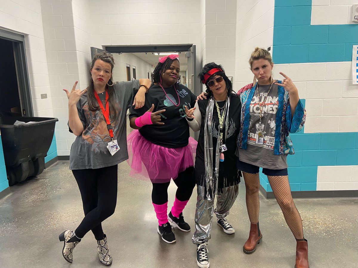 thelaurenellis's tweet photo. I can’t even begin to put into words the emotions I felt today! @grantswoodcs faculty completely outdid themselves with the kindness that they showed @LoniLHodge &amp; I for National Boss Day. Grateful to work alongside these incredible humans &amp; do what I love EVERYDAY! #dreamjob https://t.co/PsFmq4fsh2
