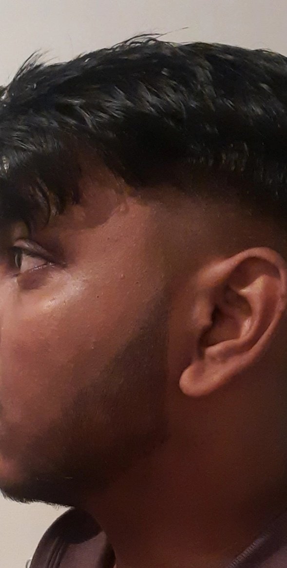 Piratheep_kural's tweet photo. @Mahnoor_Ejaz_25 Just a photo of my new haircut https://t.co/CRUBPdYWNF