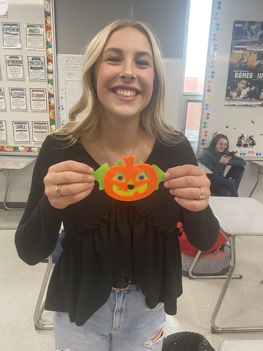 edwith_y's tweet photo. We had so much fun making crafts today in TA! @WmEHay @clearviewpublic https://t.co/14ySJOubOI