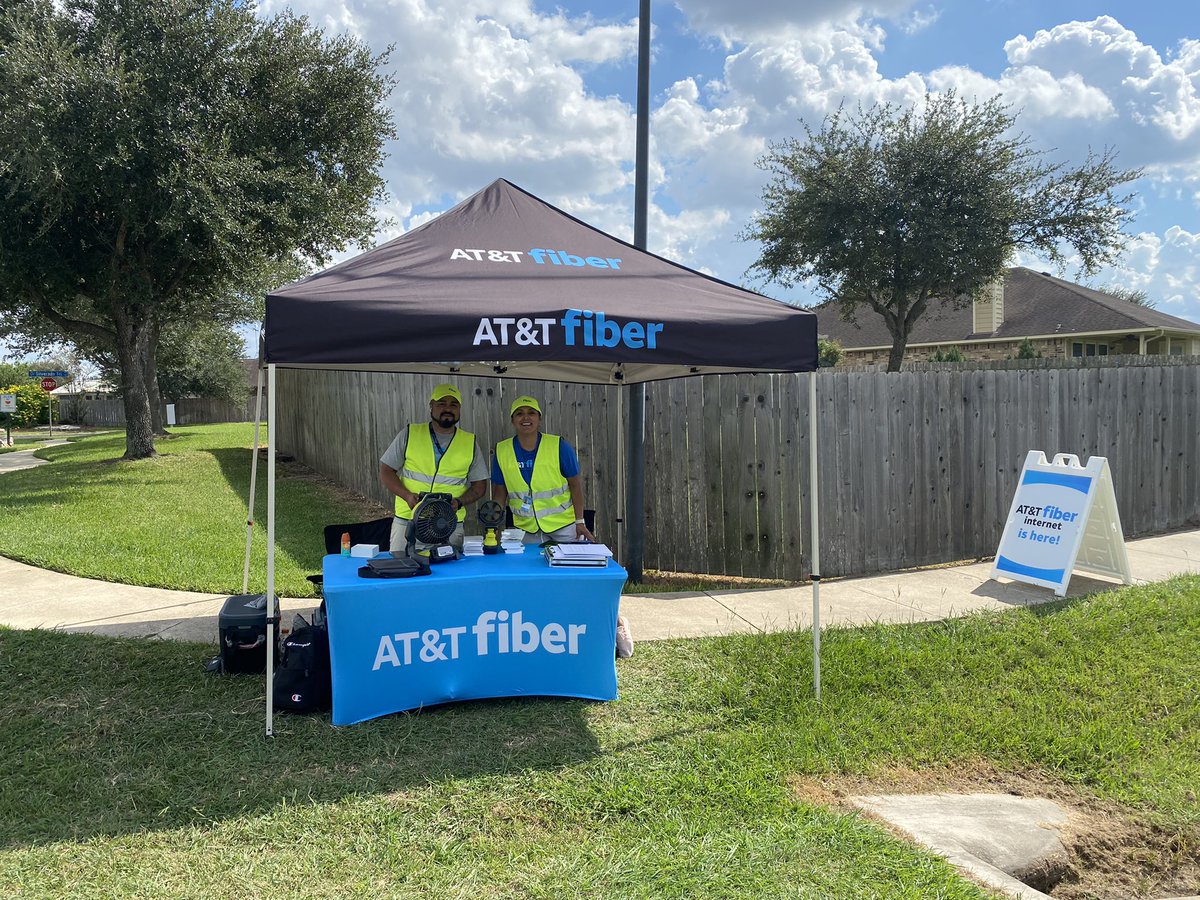 StxMavericks's tweet photo. Rain or shine it’s #FiberGrindTime the Austin fiber team is on the hunt today! @JeremiahSchmit5 @STXspeaks @LuisSilva_STX https://t.co/4A9DVzY8mw