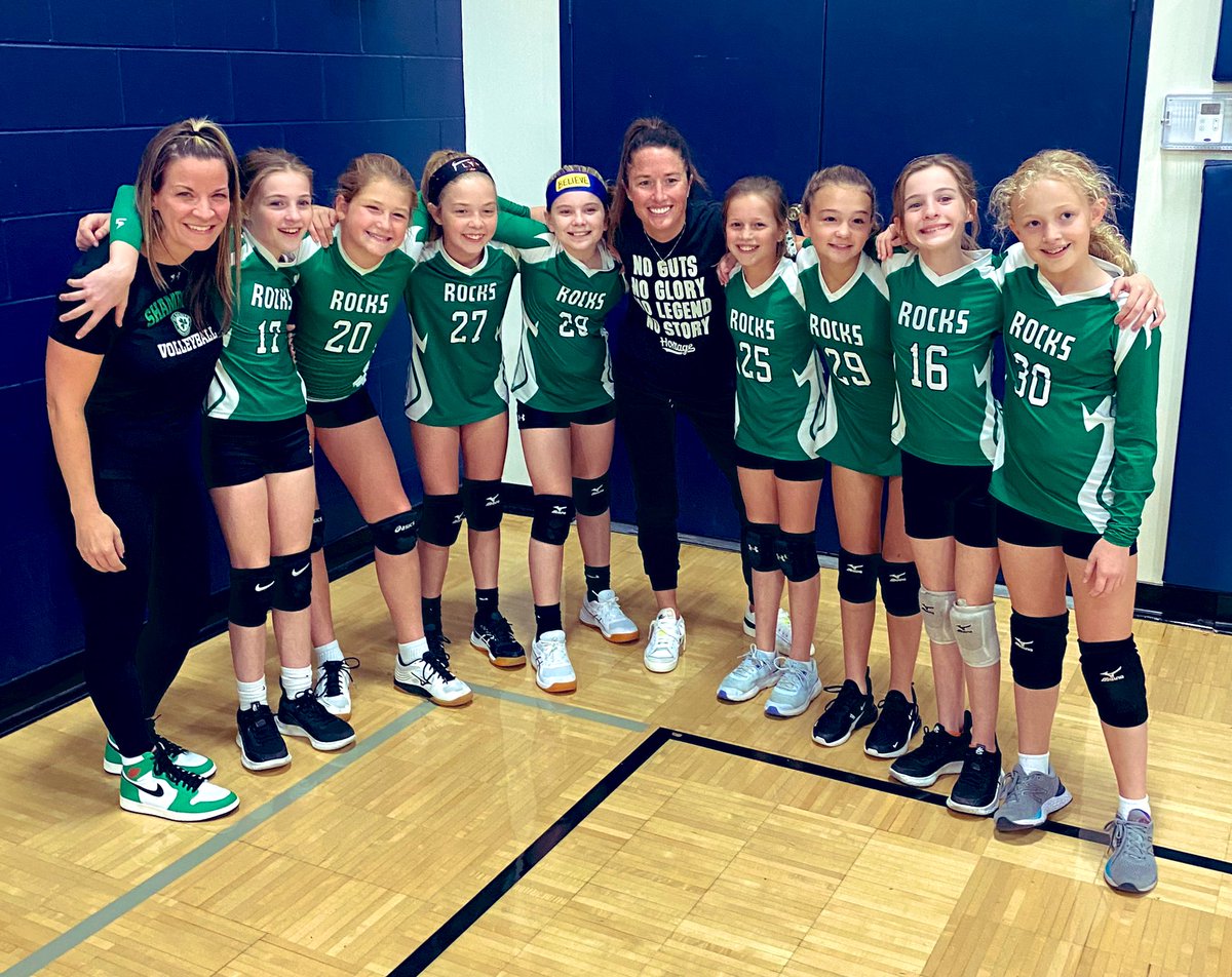 beck8535's tweet photo. Ending my volleyball coaching career on a high note, these girls came to play tonight and dominated with a 2-0 win! Good luck to you on game #2 tomorrow - I’ll be rooting for you!! ❤️❤️ https://t.co/orNq2Ijjbd
