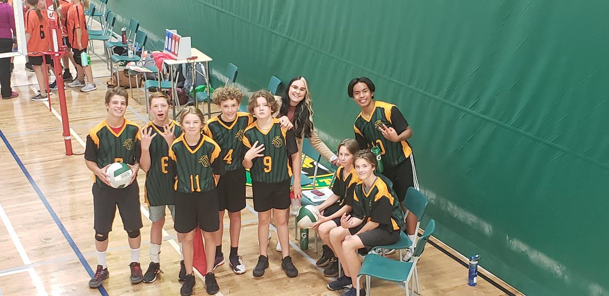edwith_y's tweet photo. Coaching the Jr A team has been so busy but rewarding! Go Cats! 🐱 @WmEHay @clearviewpublic https://t.co/CsMS5wUw2T