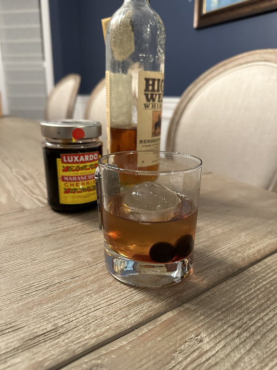 Happy Friday, it's been a double kind of week
#BonesBourbonBrisket
#OldFashionedFriday