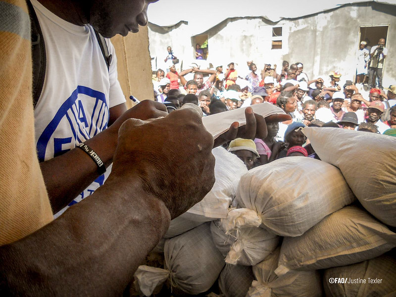 FAO Américas (@faoamericas) on Twitter photo 🚨Se espera que el hambre aguda se dispare en 19 puntos críticos a nivel mundial a menos que se tomen medidas inmediatas, advierte nuevo informe de <a href="/FAO/">Food and Agriculture Organization</a> <a href="/WFP_es/">WFP Español</a>
Guatemala, Haití y Honduras son países que requieren la atención más urgente❗
Leer mas👉fao.org/newsroom/detai… 🚨Se espera que el hambre aguda se dispare en 19 puntos críticos a nivel mundial a menos que se tomen medidas inmediatas, advierte nuevo informe de <a href="/FAO/">Food and Agriculture Organization</a> <a href="/WFP_es/">WFP Español</a>
Guatemala, Haití y Honduras son países que requieren la atención más urgente❗
Leer mas👉fao.org/newsroom/detai…
